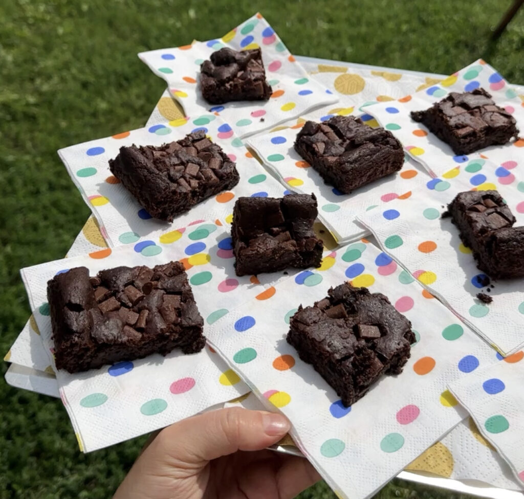 Chocolade brownie van zwarte bonen